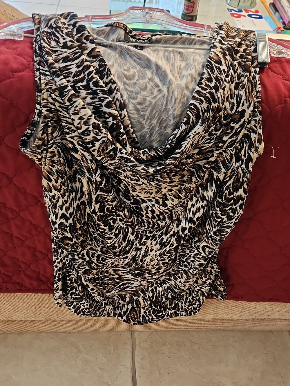 Harve B Blouse Scoop Neckline Sleeveless Animal Print